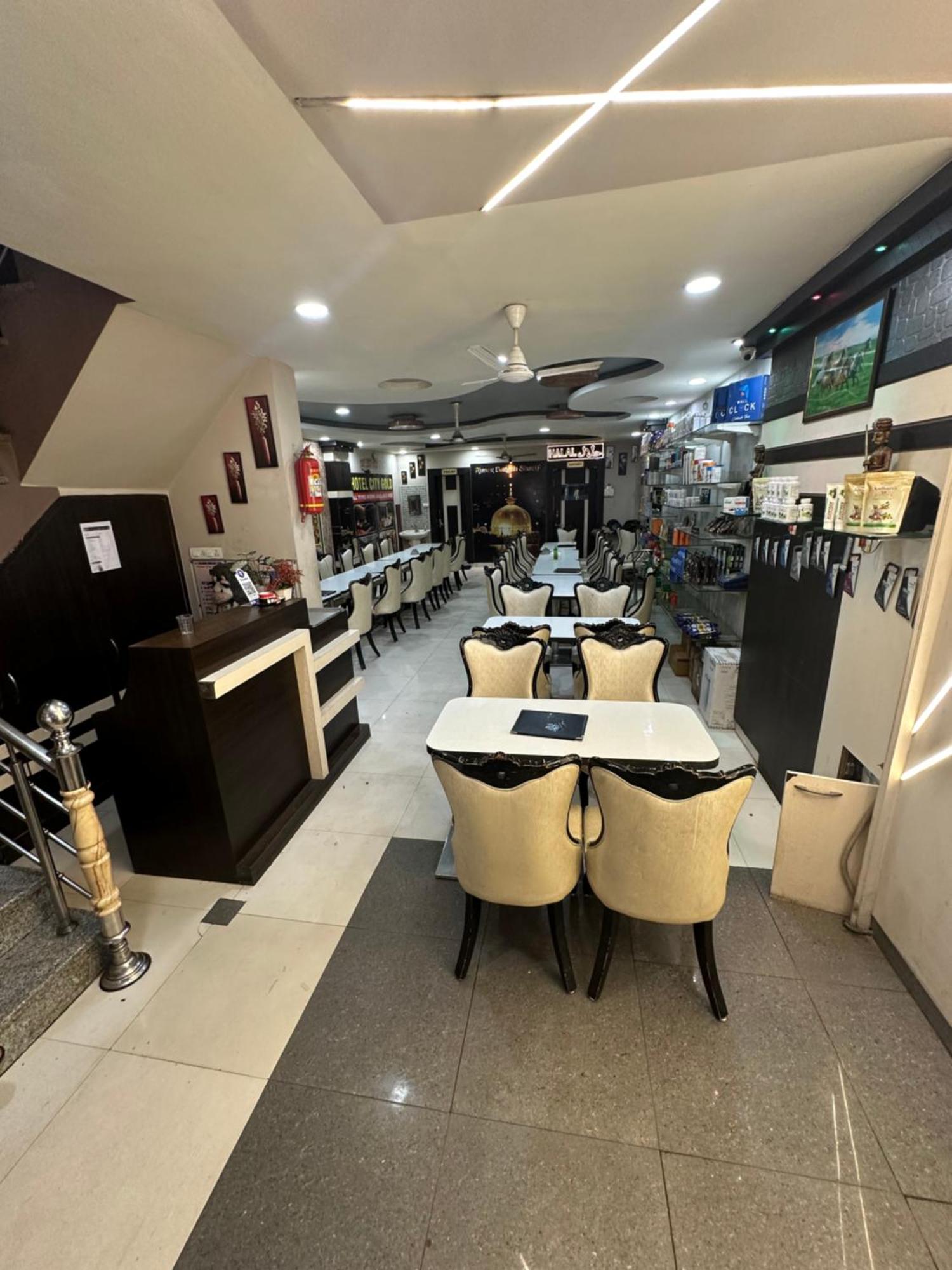 Hotel City Gold Ádzsmir Kültér fotó